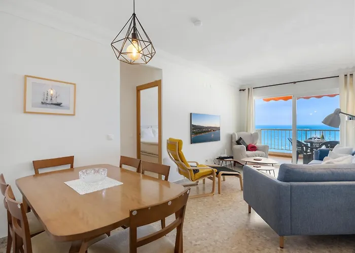 Coastal Bliss By Costarentals - Ref 04